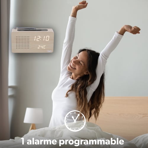 LED FM alarm clock radio with wood finish3