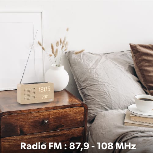 LED FM alarm clock radio with wood finish4
